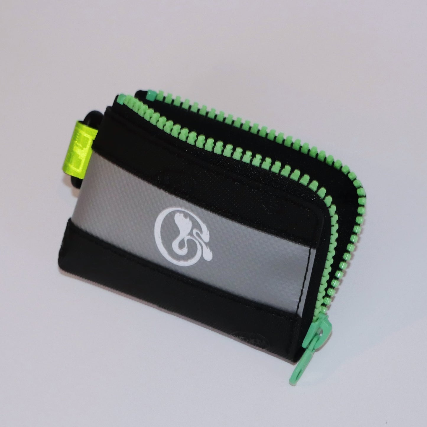 【SHIP NOW】Vibram card wallet with green zip "ROCK"