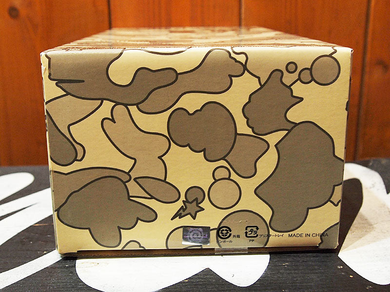 A BATHING APE × MEDICOM TOY '400% BE@RBRICK STA CAMO' Bearbrick Star Camo Star Camouflage White White BAPE A Bathing Ape Medicom Toy