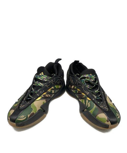 BAPE DAME9 is not a phrase that directly translates to English, as "BAPE" is a brand name