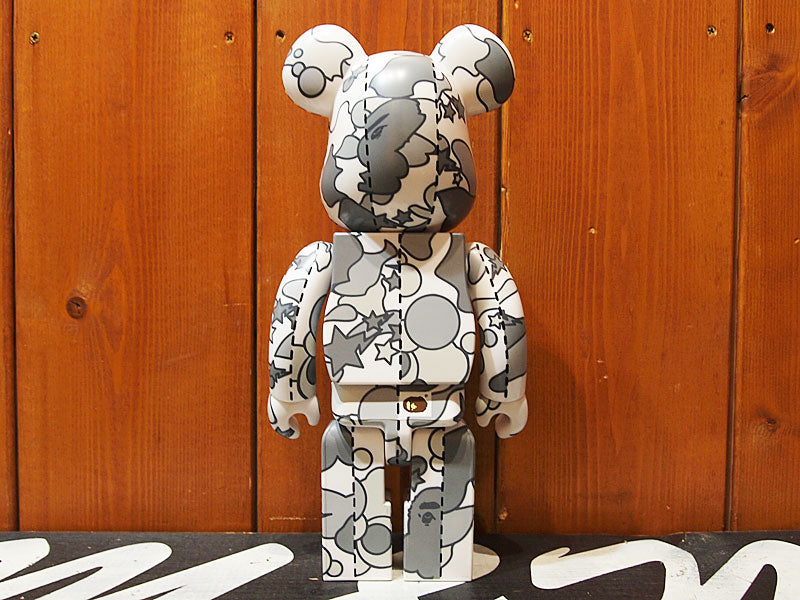 A BATHING APE × MEDICOM TOY '400% BE@RBRICK STA CAMO' Bearbrick Star Camo Star Camouflage White White BAPE A Bathing Ape Medicom Toy