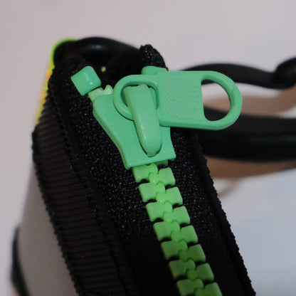 【SHIP NOW】Vibram card wallet with green zip "ROCK"