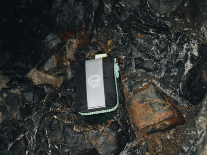 【SHIP NOW】Vibram card wallet with green zip "ROCK"
