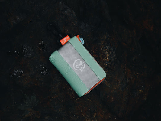 【SHIP NOW】Vibram card wallet with orange zip "Mushroom"